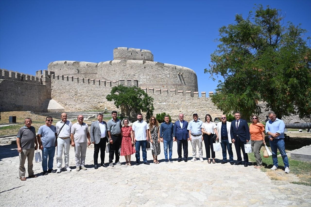Türk Deniz Araştırmaları Vakfı (TÜDAV) tarafından yürütülen "TÜDAV MARU ile Piri Reis'in İzinde"...