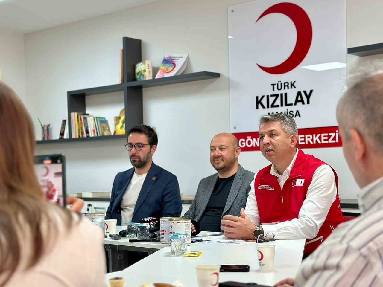 TÜRK KIZILAY MANİSA ŞUBESİ, "KURBAN BEREKETİNİ YIL BOYU YAŞATIYORSAN HİLAL OLSUN TÜRKİYE-HİLAL...