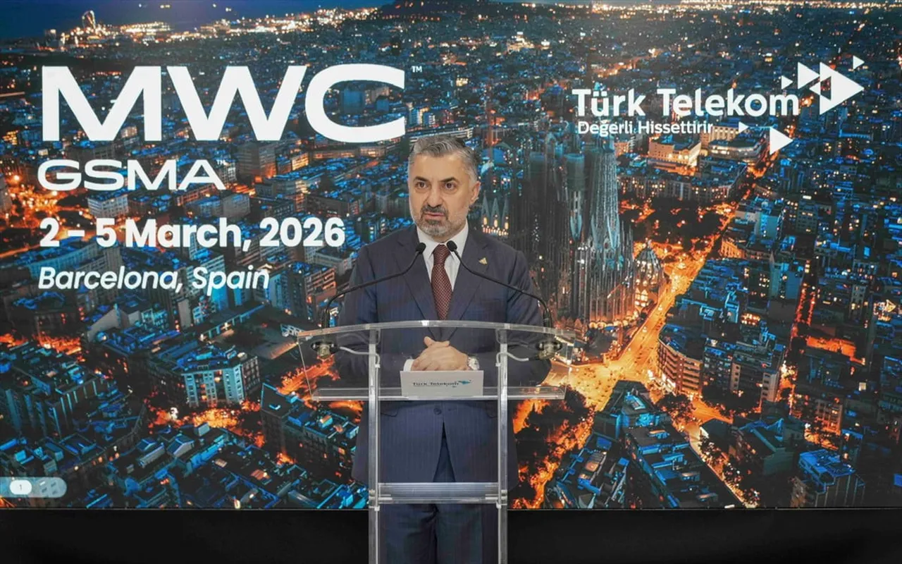 Türk Telekom Üst Yöneticisi (CEO) Ebubekir Şahin, Dünya GSM Birliğinin (GSMA) her yıl Barselona'da...