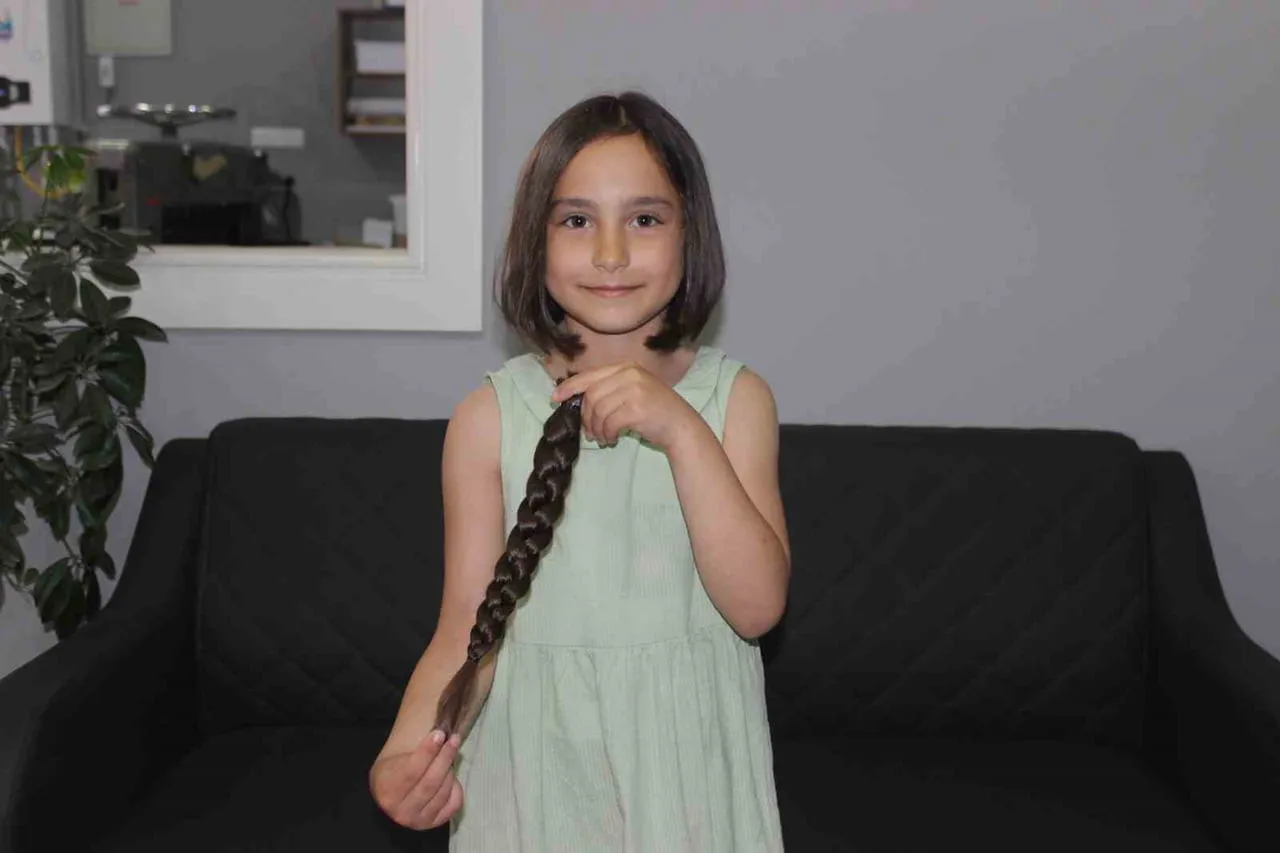 TÜRKELİ’DE 9 YAŞINDAKİ EYLÜL’DEN ANLAMLI BAĞIŞ TÜRKELİ İLÇESİNDE YAŞAYAN 9 YAŞINDAKİ EYLÜL DEMİR...