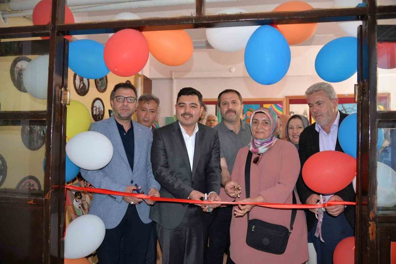 TÜRKELİ’DE KURSİYERLERİN BİR YILLIK EMEĞİ GÖRÜCÜYE ÇIKTI TÜRKELİ HALK EĞİTİMİ MERKEZİ TARAFINDAN...