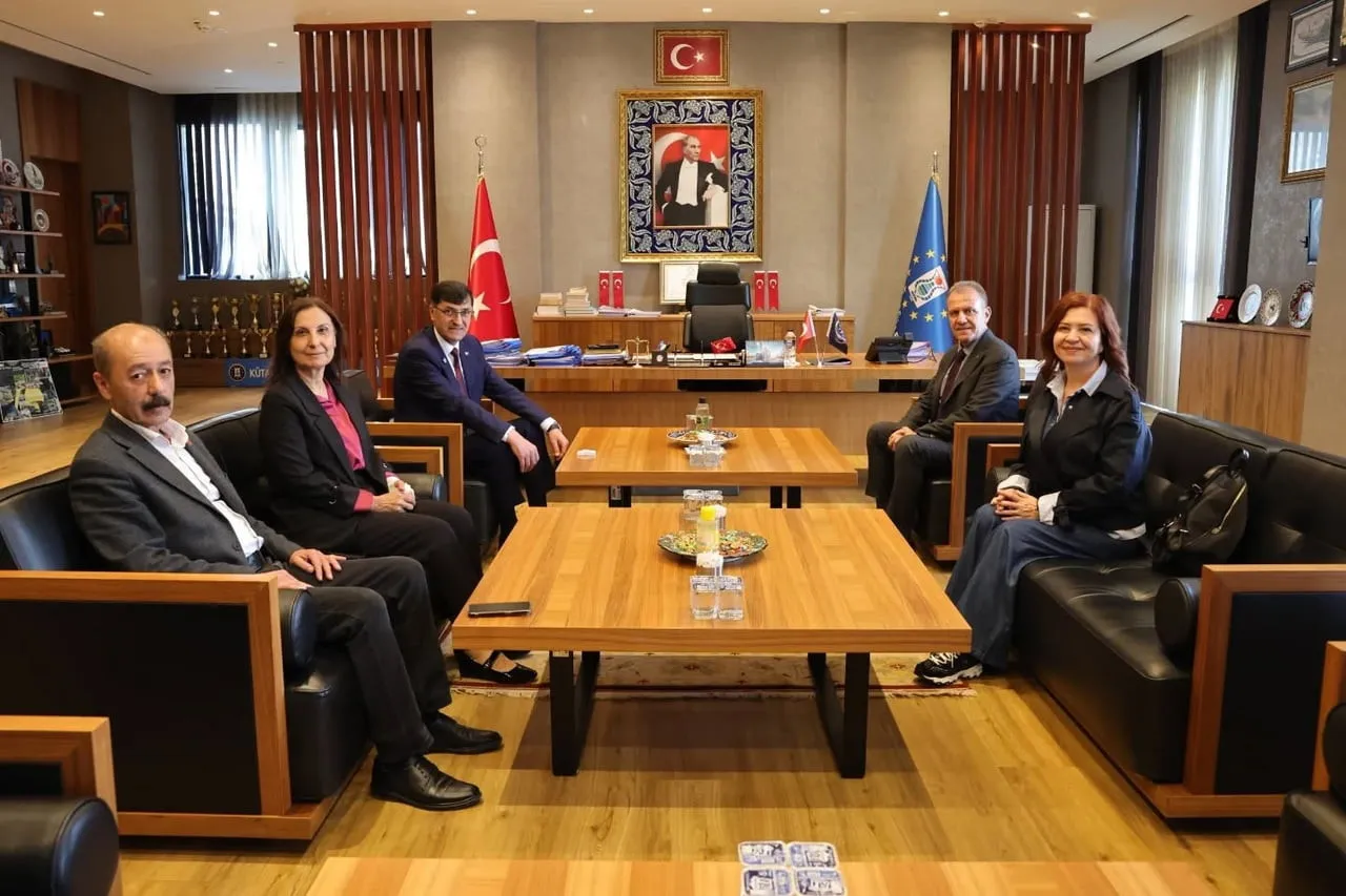 TÜRKİYE BELEDİYELER BİRLİĞİ (TBB) VE MERSİN BÜYÜKŞEHİR BELEDİYE BAŞKANI VAHAP SEÇER, KÜTAHYA...