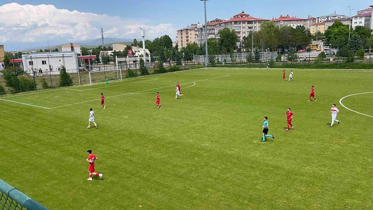 TÜRKİYE FUTBOL FEDERASYONU ERZURUM BÖLGE MÜDÜRLÜĞÜ HİMAYESİNDE PALANDÖKEN YÜKSEK İRTİFA KAMP...