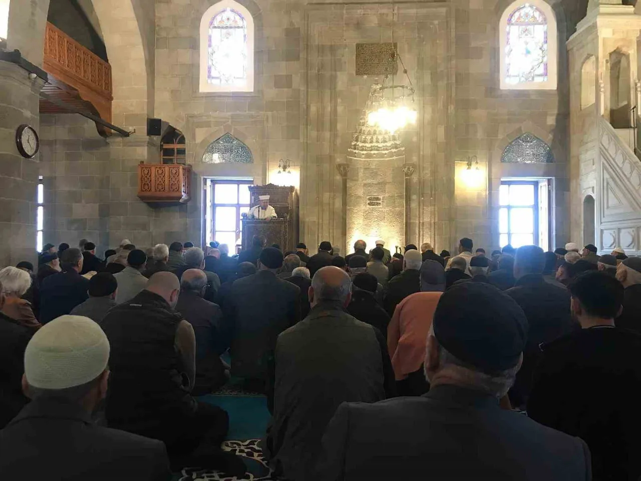 TÜRKİYE GAZETECİLER KONFEDERASYONU GENEL BAŞKAN VEKİLİ VE DOĞU ANADOLU GAZETECİLER CEMİYETİ...