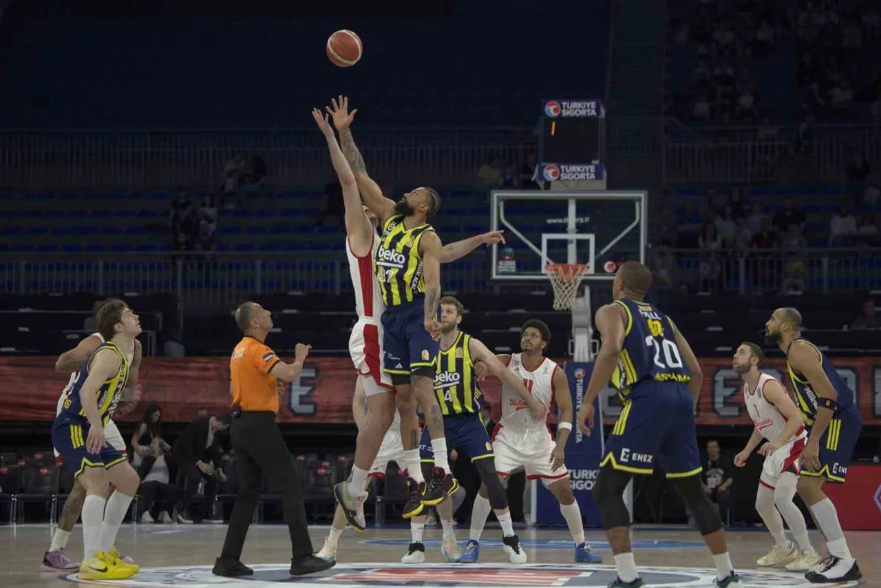 TÜRKİYE SİGORTA BASKETBOL SÜPER LİG'İN 30. VE SON HAFTA MAÇINDA FENERBAHÇE BEKO, DEPLASMANDA...