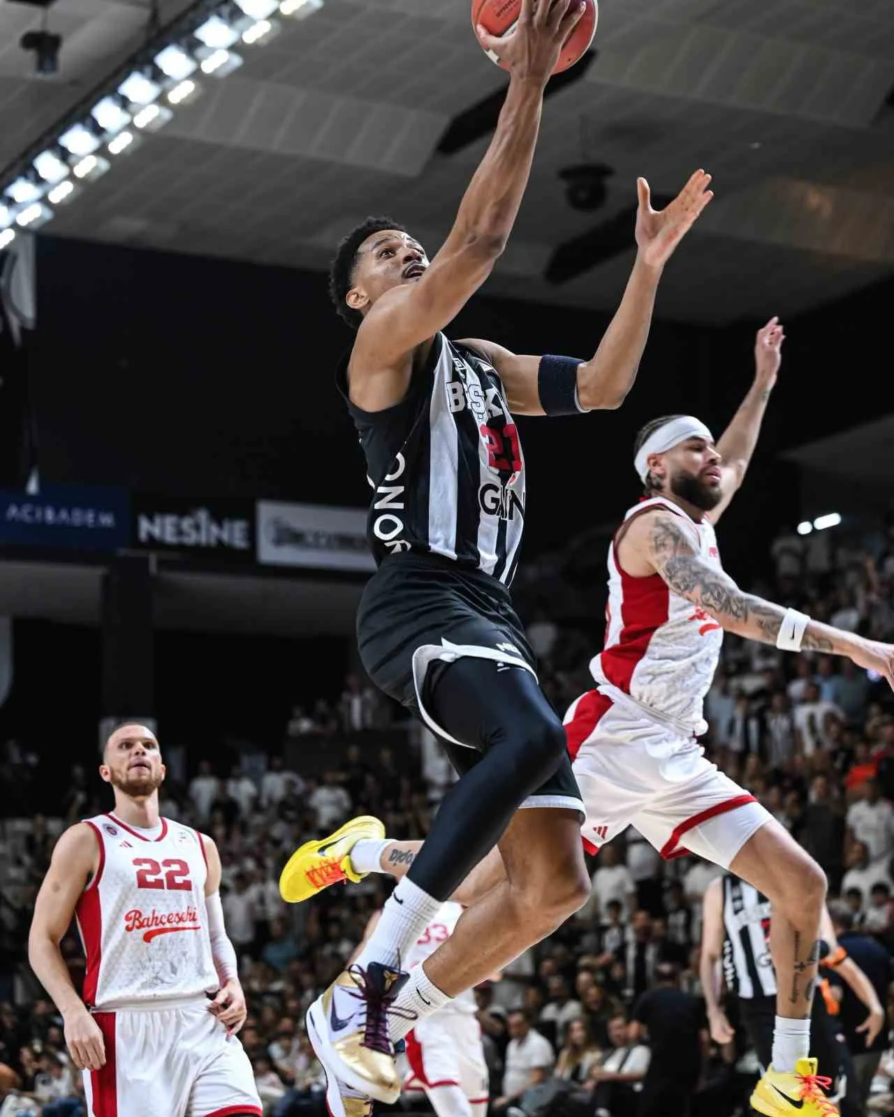TÜRKİYE SİGORTA BASKETBOL SÜPER LİGİ PLAY-OFF YARI FİNAL 5. VE SON MAÇINDA BEŞİKTAŞ GAİN...