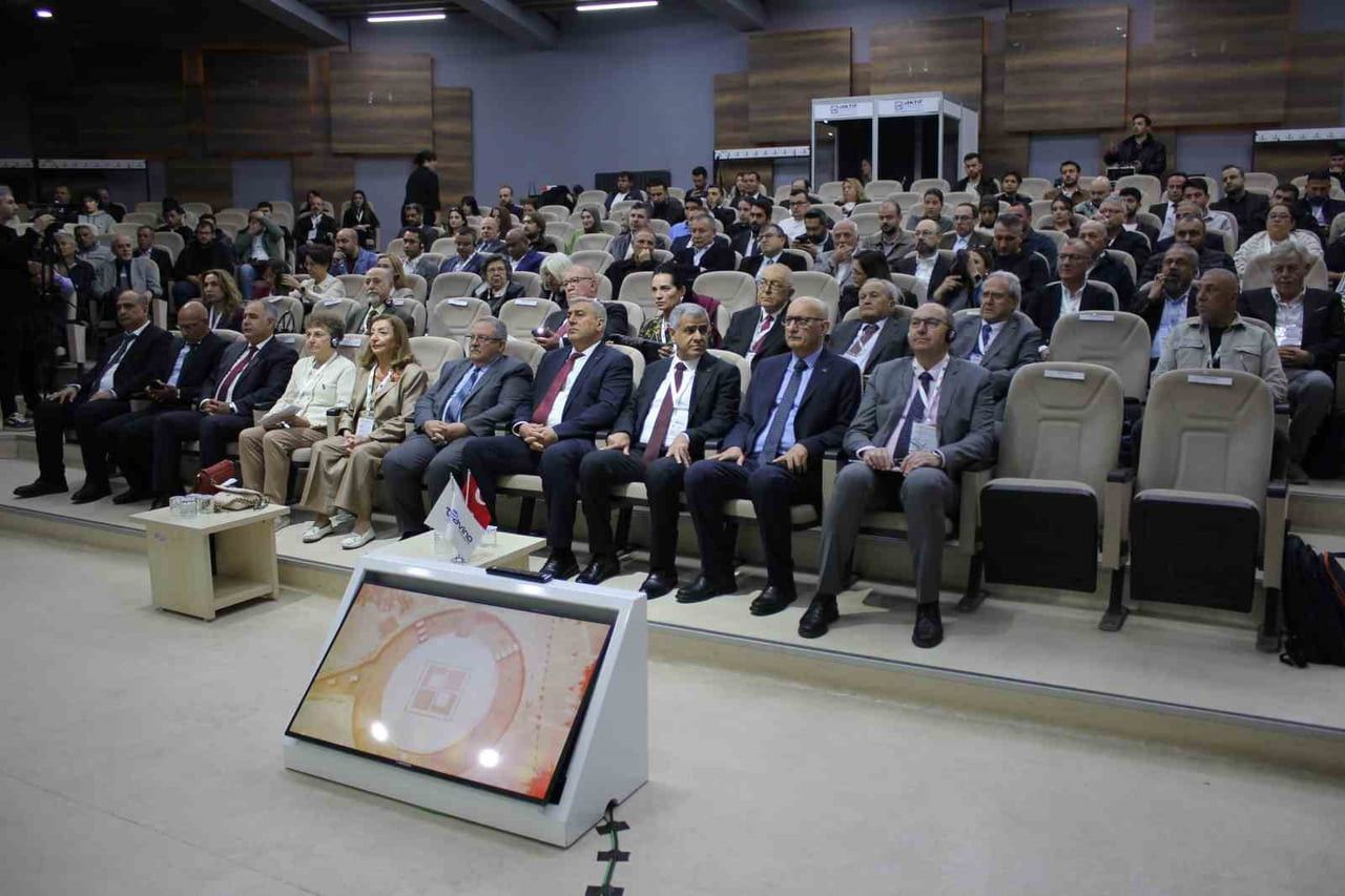 TÜRKİYE’DE KANATLI ETİ SEKTÖRÜNÜN LİDER KURULUŞLARINDAN GEDİK PİLİÇ, SEKTÖRÜN GELECEĞİNE YÖN...