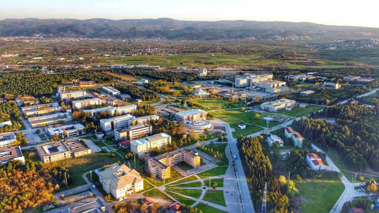 TÜRKİYE’NİN KÖKLÜ YÜKSEKÖĞRETİM KURUMLARINDAN BURSA ULUDAĞ ÜNİVERSİTESİ (BUÜ), YKS TERCİH...