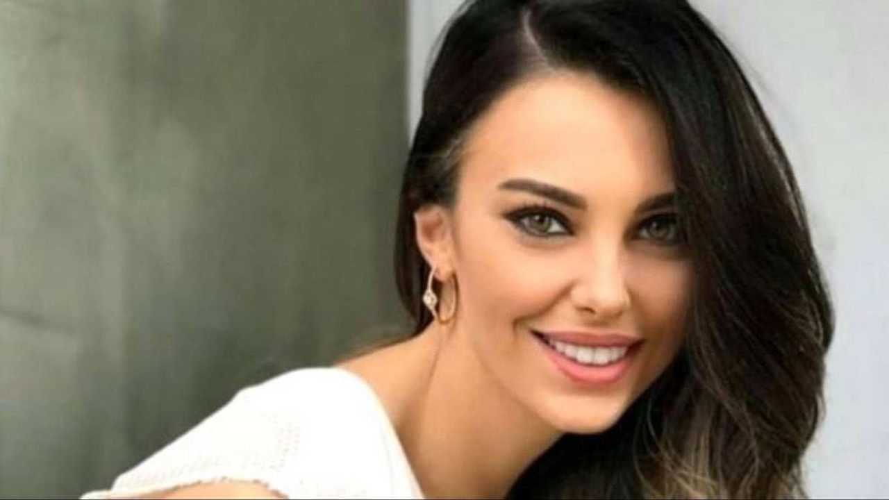 Tuvana Türkay kimdir