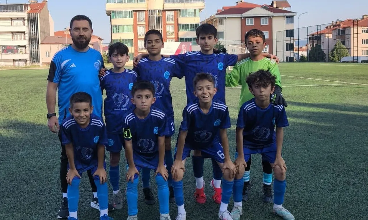 U11 GENÇLER LİGİ'NDE HEYECAN DEVAM EDİYOR