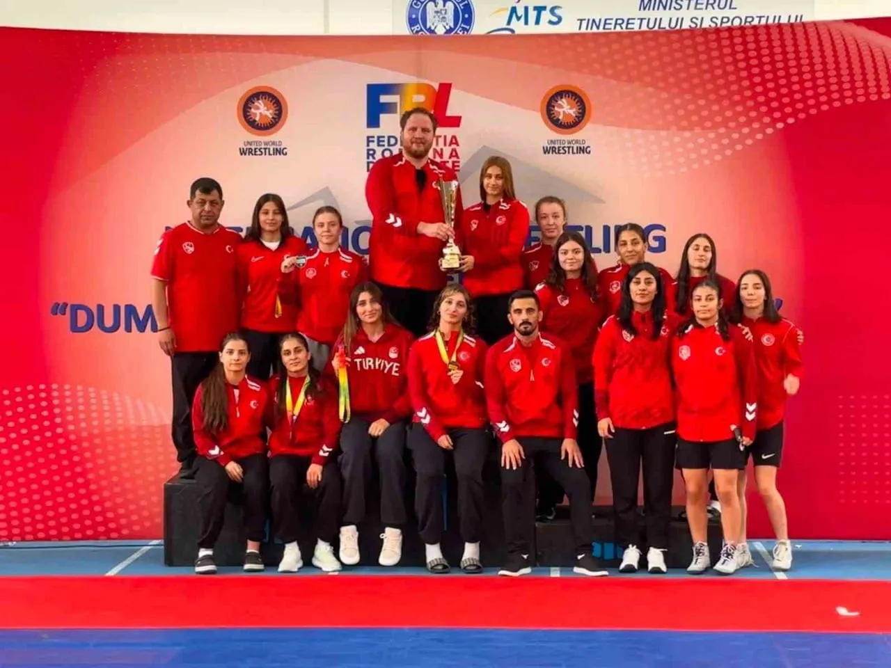 U20 DUMİTRU PİRVULESCU & VASİLE IORGA TURNUVASI'NDA MİLLİ GÜREŞÇİLER TOPLAM 34 MADALYA KAZANIRKEN...