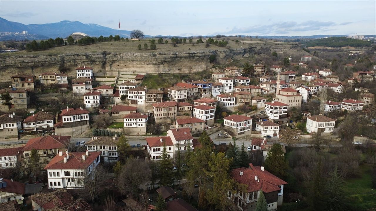 UNESCO Dünya Miras Listesi'nde yer alan Karabük'ün tarihi konaklarıyla ünlü Safranbolu ilçesi...