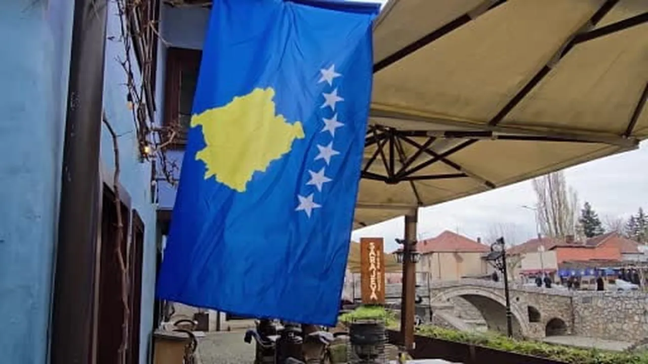 Ünlü senarist ve yazar Gani Müjde, Kosova ile Türkiye arasında bu akşam oynanacak 2026 FIFA Dünya...