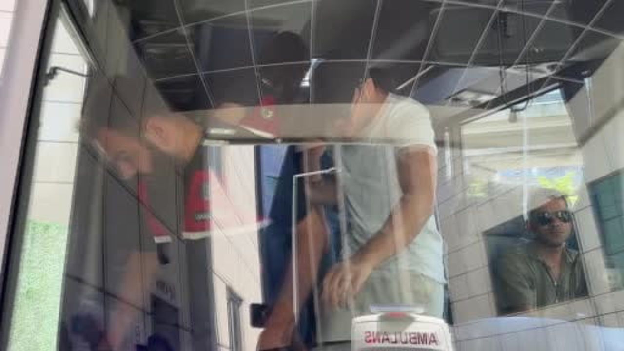 Ünlülere yönelik yürütülen uyuşturucu soruşturması kapsamında gözaltına alınan ünlüler sağlık...