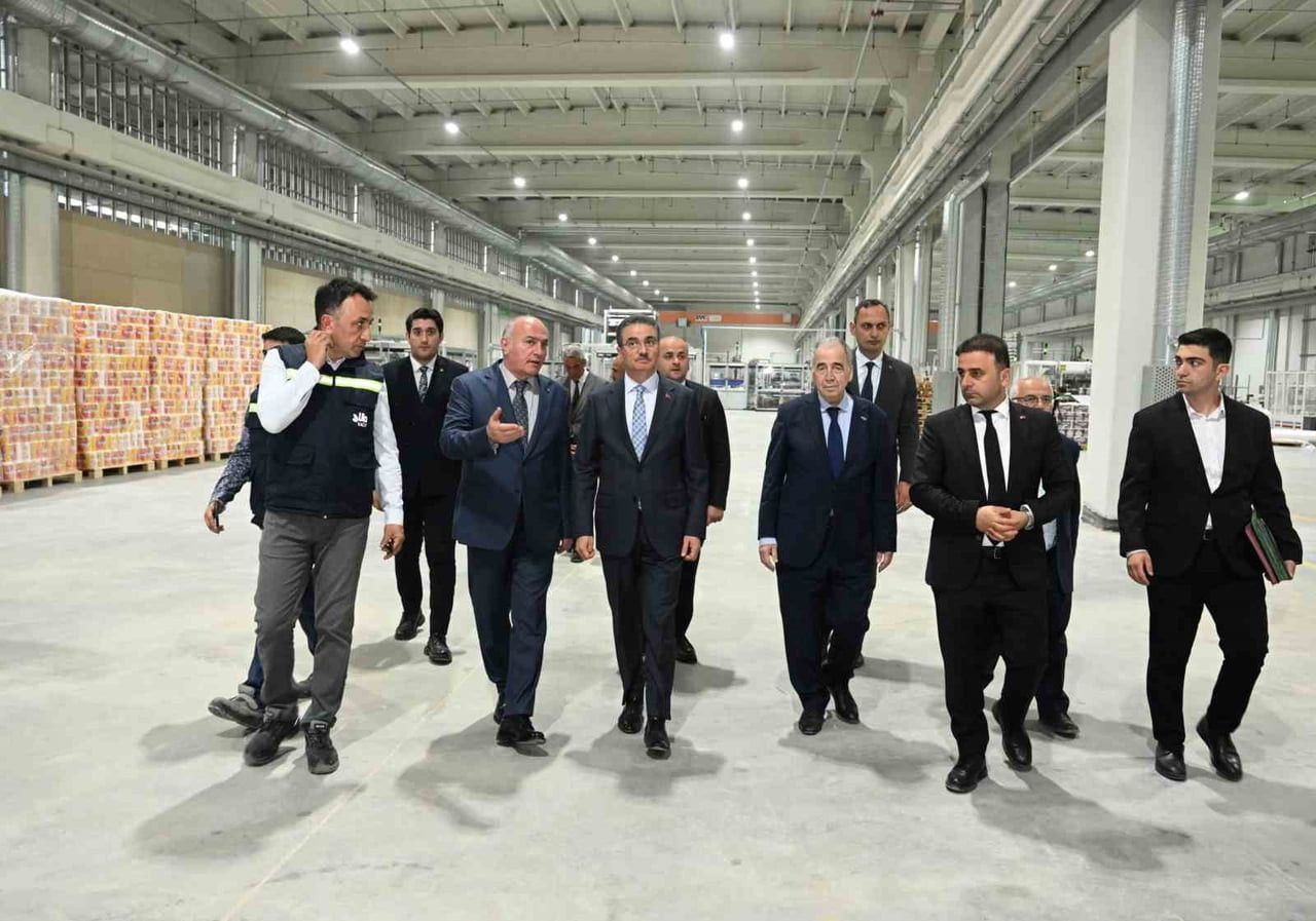 VALİ AYDIN BARUŞ BAŞKANLIĞINDA ERZURUM II. ORGANİZE SANAYİ BÖLGESİ DEĞERLENDİRME TOPLANTISI...