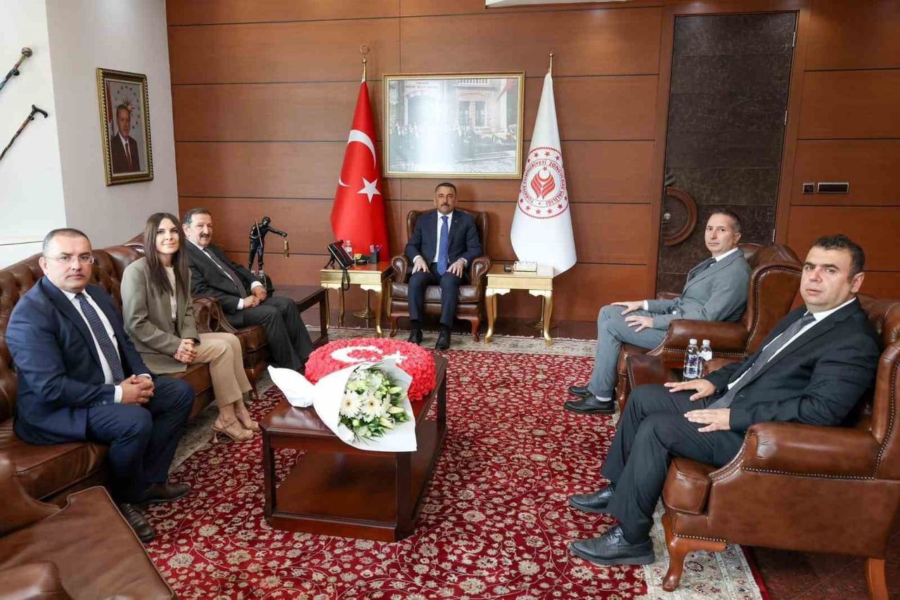 VALİ HACIBEKTAŞOĞLU ÇEVRE HAFTASI HEYETİNİ AĞIRLADI