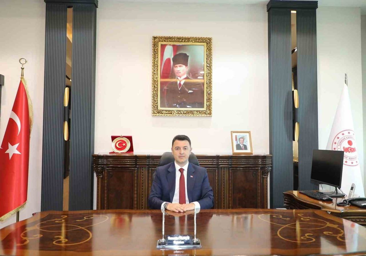 VAN'IN BAŞKALE KAYMAKAMLIĞINA ATANAN RAMAZAN CİHANGİR GÖREVİNE BAŞLADI.