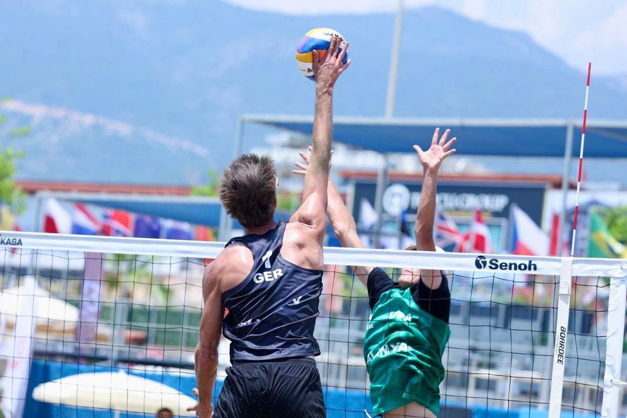 VOLLEYBALL WORLD BEACH PRO TOUR ALANYA CHALLENGE, DEV SPORCU KAFİLESİNİN KATILIMIYLA BAŞLADI.