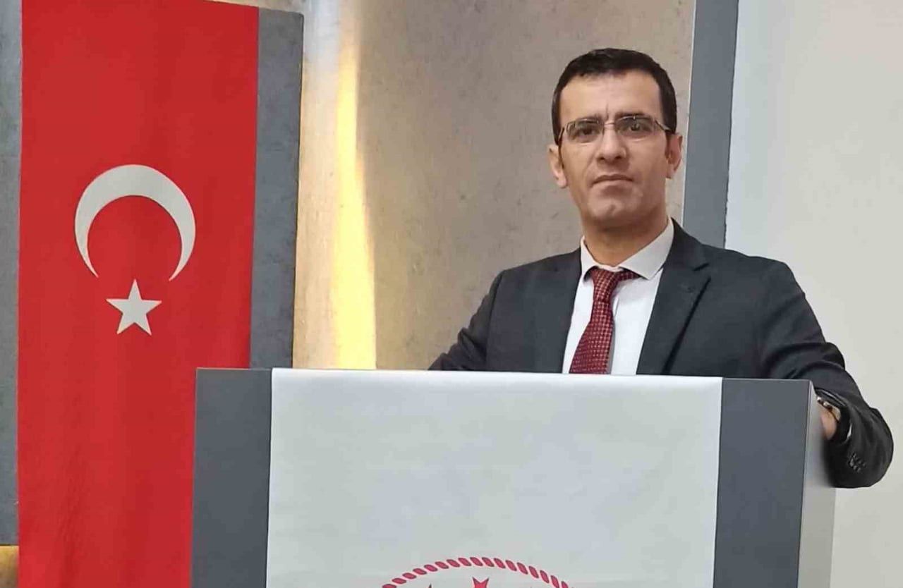 YAKLAŞIK 6 YILDIR SARIGÖL İLÇE MİLLİ EĞİTİM MÜDÜRLÜĞÜ GÖREVİNİ YÜRÜTEN CEZMİ YILDIRAK, GÖREVİNDEN...