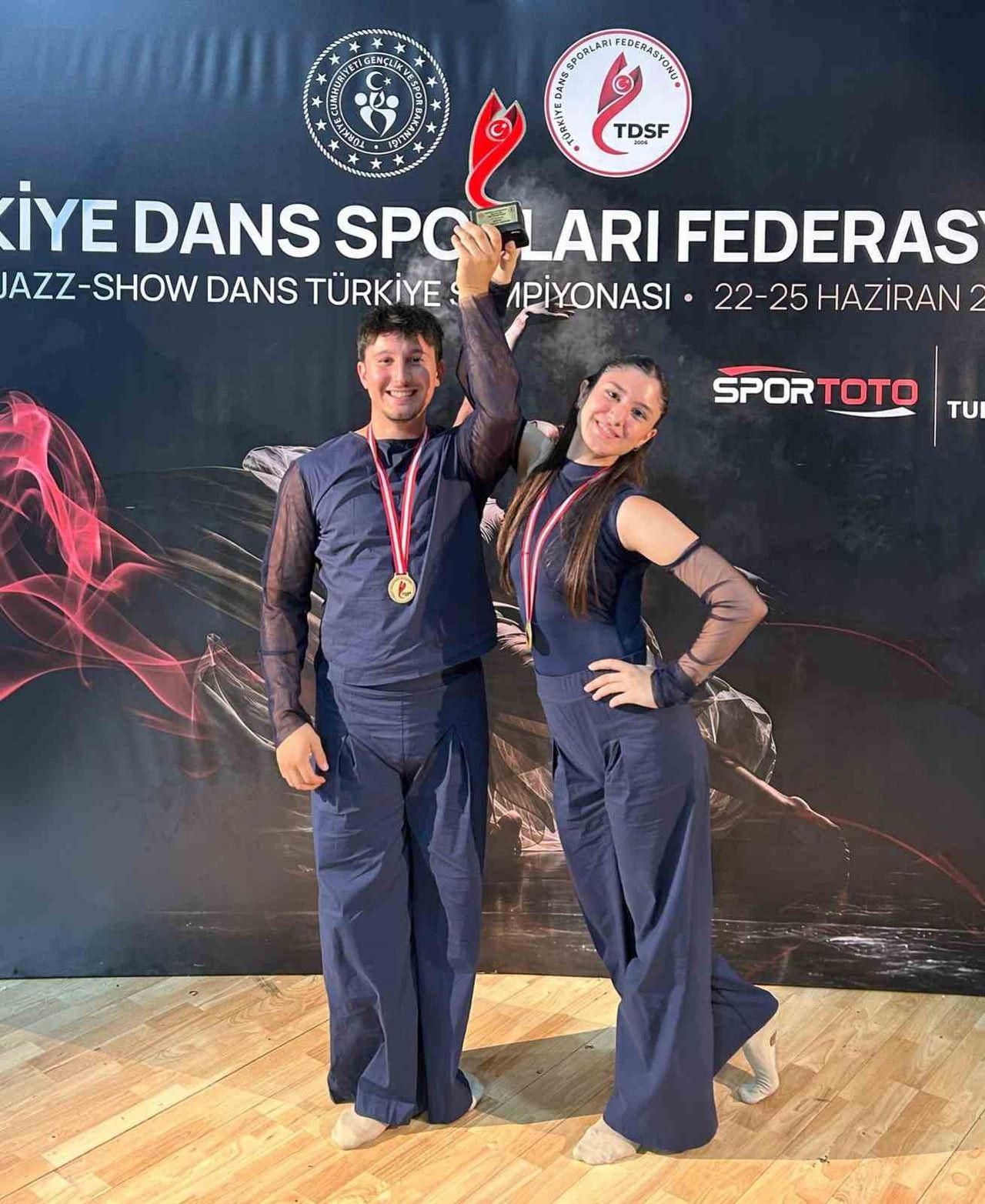 YAŞAR ÜNİVERSİTESİ TARIM BİLİMLERİ VE TEKNOLOJİLERİ FAKÜLTESİ İKİNCİ SINIF ÖĞRENCİSİ CAN FIRAT...