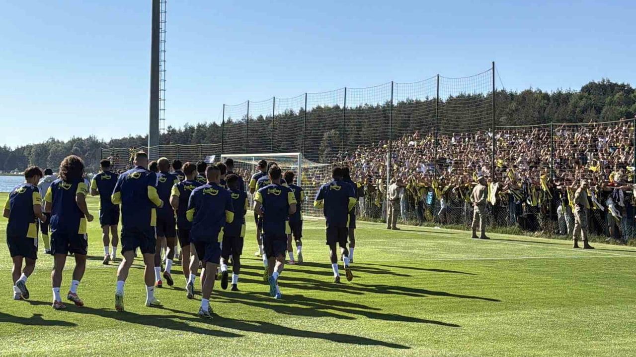 YENİ SEZON HAZIRLIKLARINI TOPUK YAYLASI TESİSLERİNDE GERÇEKLEŞTİREN FENERBAHÇE, YAKLAŞIK 20 BİN...