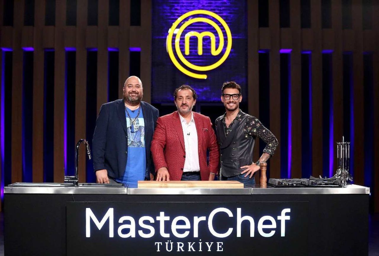 Yeni sezon Masterchef yarışmasında jüri üyeleri değişiyor mu?
