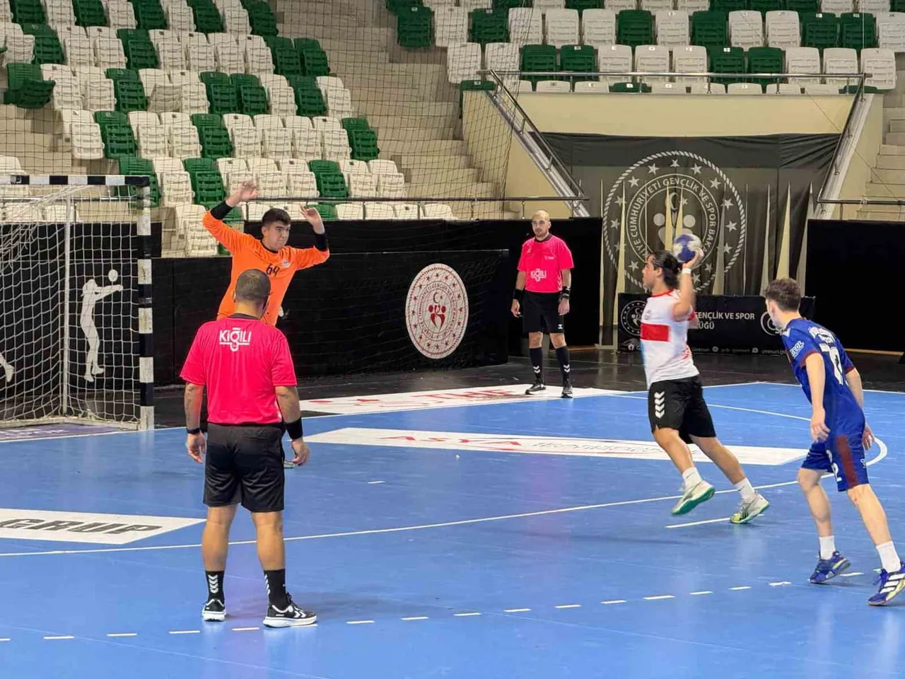 YEŞİLAY GENÇ ERKEKLER TÜRKİYE HENTBOL ŞAMPİYONASI, GİRESUN’DA OYNANAN KARŞILAŞMALARLA...