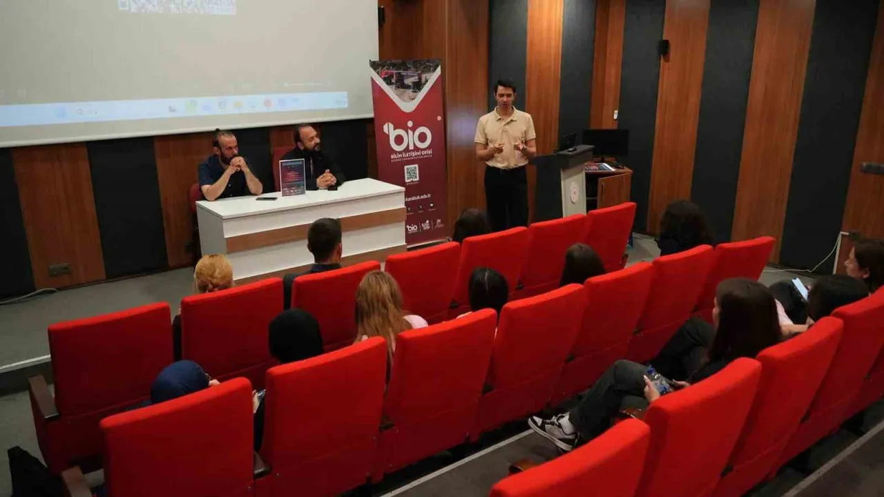 YÖK BİLİM İLETİŞİMİ OFİSİ KOORDİNASYONUNDA YÜRÜTÜLEN "GELECEĞİN MESLEKLERİ" PROGRAMI KAPSAMINDA...
