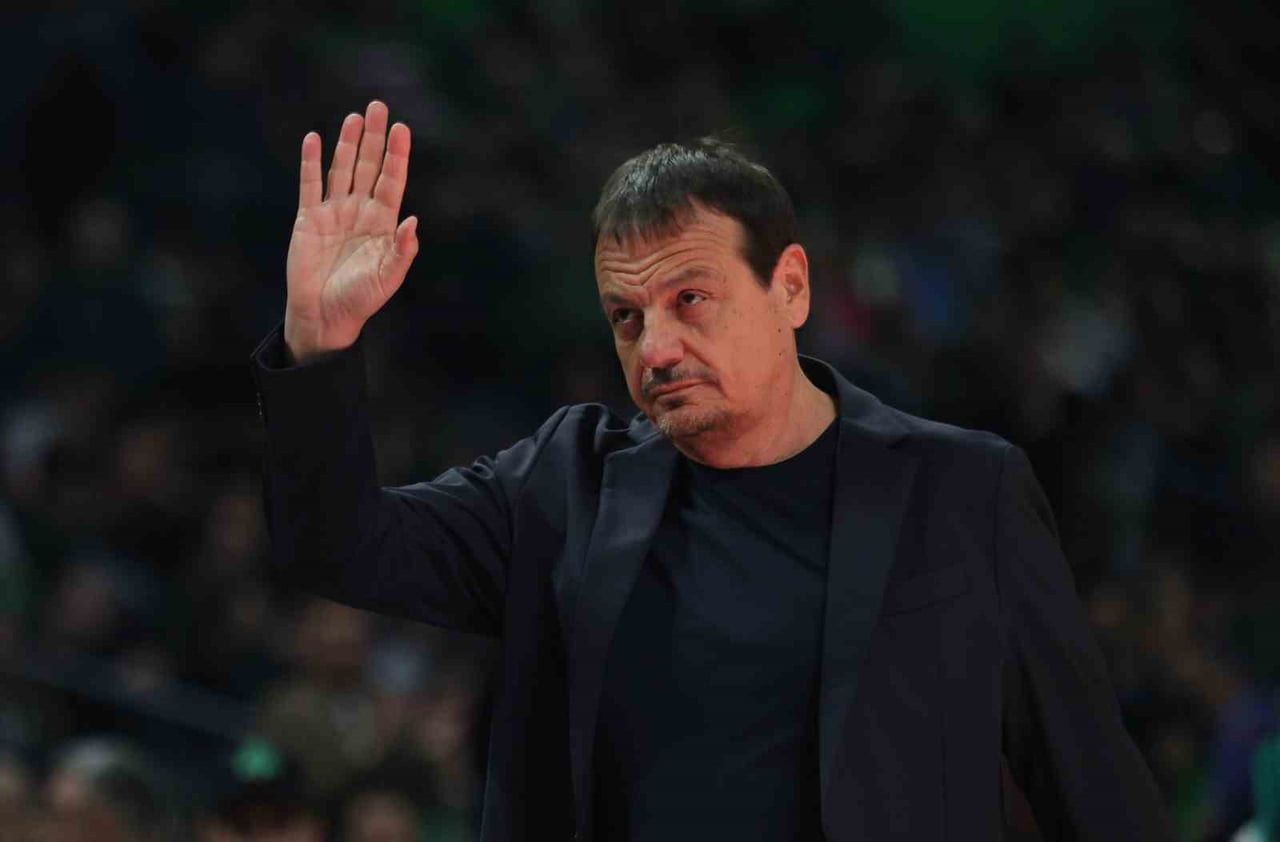 YUNAN EKİBİ PANATHİNAİKOS, BAŞANTRENÖR ERGİN ATAMAN İLE YOLLARIN AYRILDIĞINI AÇIKLADI.