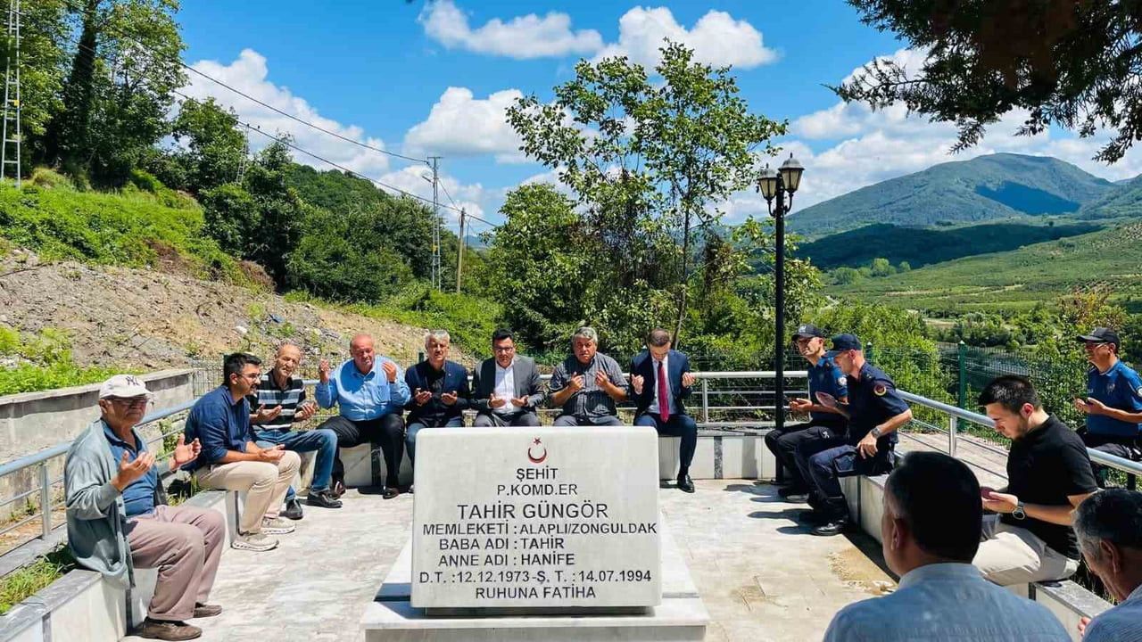 ZONGULDAK (İHA) - KARS'IN KAĞIZMAN İLÇESİNDE 14 TEMMUZ 1994'TE VATANİ GÖREVİNİ YAPARKEN ŞEHİT OLAN...