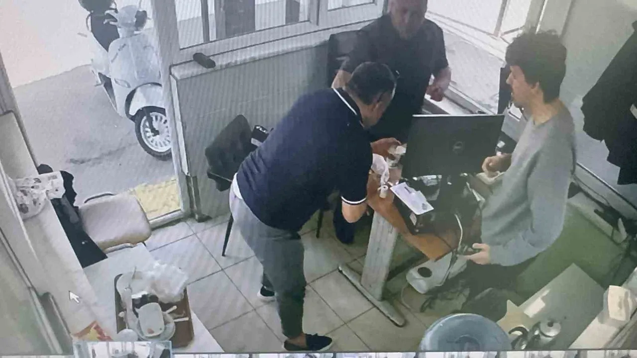ZONGULDAK’IN ALAPLI İLÇESİNDE BOĞAZINA YİYECEK KAÇAN İŞÇİ, ARKADAŞININ İNTERNETTEN İZLEDİĞİ...