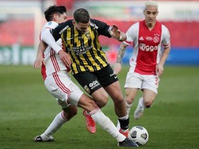 Fenerbahçe'den Beklenmedik Transfer Atağı! Fas Asıllı Futbolcu Oussama Tannane İstanbul Yolcusu