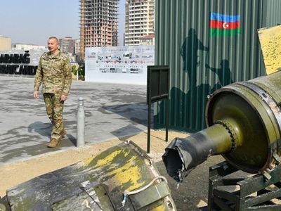 İlham Aliyev Askeri Ganimet Parkı'nın Açılışını Yaptı