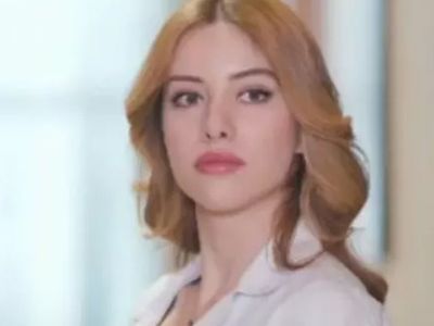 Arka Sokakların yıldızı Gamze Özçelik’in kardeşi Meltem Özçelik güzelliğiyle nazar çatlattı! Ablasına benzerliği dikkat çekti! Şimdi o da...