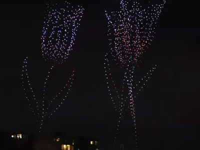 Cumhuriyetin 100. yılı kutlamalarına drone gösterisi damga vurdu: 500 drone ile dev gösteri hayranlık uyandırdı