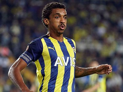 Fenerbahçe'de Luiz Gustavo takımdan transfer olmak istemiyor!