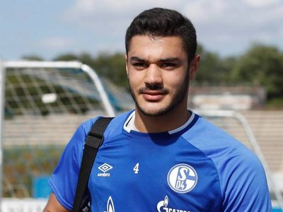 Roma, Ozan Kabak’ı Transfer Ediyor!