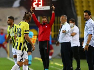 Emre Belözoğlu'ndan Caner Açıklaması