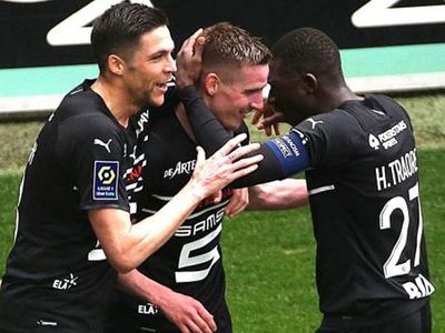 Kayserispor'dan Rennes'e transfer olan Doğan Alemdar Fransız ekibinde yıllar sonra bir ilki başardı!