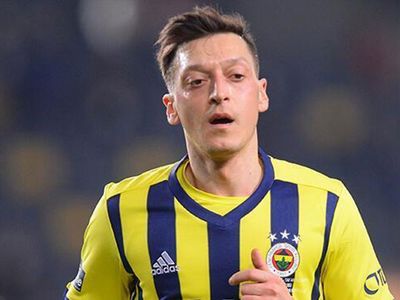Mesut Özil'in Menajeri Oyuncusu Hakkında Çıkan İddialara Yanıt Verdi!