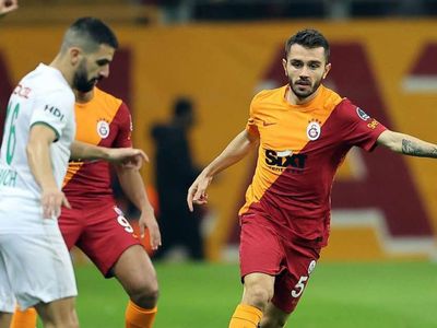 Ahmet Çakar Galatasaraylı Futbolcuları Yerden Yere Vurdu!