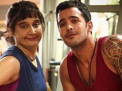 Gupse Özay çocuğuna koyacağı ismi duyurdu! 6 aylık hamile olan ünlü oyuncuya tepki yağdı ‘Koyacak başka bir isim bulamadın mı?’