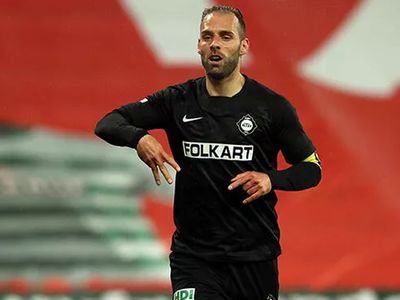 Süper Lig ekiplerinden Altay'da Marco Paixao ve Murat Akça hakkında kadro dışı kararı geldi!