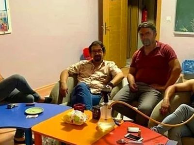 Düzce'de Okulda Nargile İçen Öğretmenlere Soruşturma Açıldı