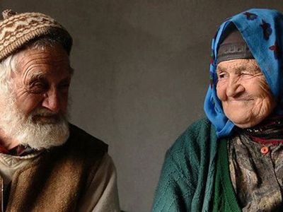 TÜİK'ten dikkat çeken çalışma: 4 haneden birinde en az bir yaşlı fert var!