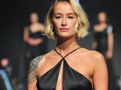 Ünlü model Didem Soydan verdiği pozla erkekleri çıldırttı! Açtı saçıldı soru işaretleri peş peşe geldi 'Görünüyor mu?'
