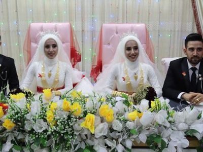 Adıyaman'da ikiz kardeşler evlendi