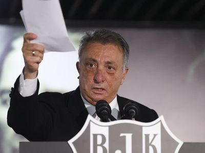 Beşiktaş Başkanı Ahmet Nur Çebi ile Fikret Orman Arasındaki Tartışmalar Sürüyor!