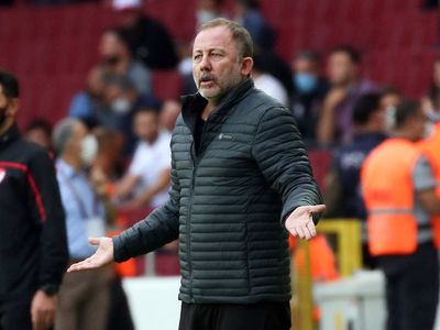 Sergen Yalçın'dan Hatayspor - Beşiktaş Maçının Ardından Futbolcularına Uyarılar Geldi!
