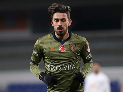 Newcastle United, Fenerbahçeli İrfan Can Kahveci'yi Kadrosuna Katmak İstiyor!